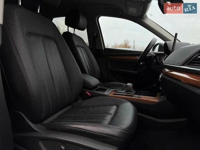 Черный Ауди Ку 5, объемом двигателя 1.98 л и пробегом 118 тыс. км за 27900 $, фото 76 на Automoto.ua