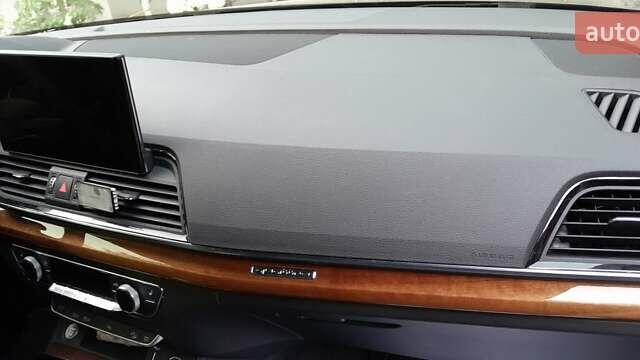 Чорний Ауді Ку 5, об'ємом двигуна 2 л та пробігом 76 тис. км за 28099 $, фото 23 на Automoto.ua