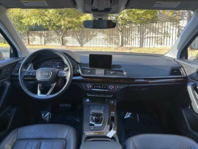 Черный Ауди Ку 5, объемом двигателя 2 л и пробегом 49 тыс. км за 21500 $, фото 7 на Automoto.ua