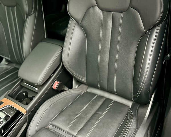 Черный Ауди Ку 5, объемом двигателя 1.98 л и пробегом 76 тыс. км за 35300 $, фото 40 на Automoto.ua