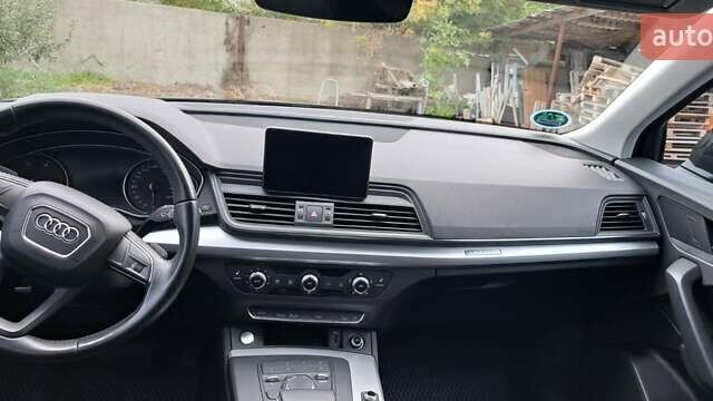 Чорний Ауді Ку 5, об'ємом двигуна 3 л та пробігом 181 тис. км за 33999 $, фото 22 на Automoto.ua