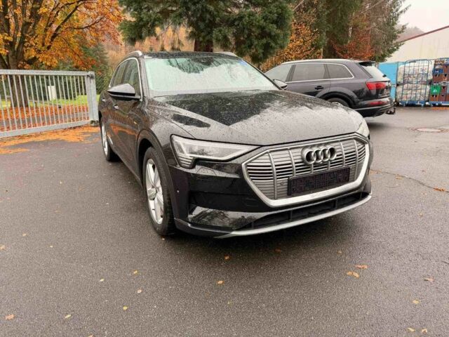 Чорний Ауді Ку 5, об'ємом двигуна 0 л та пробігом 93 тис. км за 32000 $, фото 1 на Automoto.ua