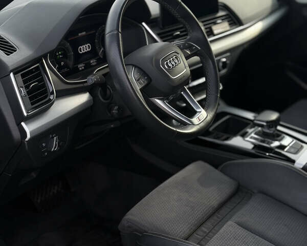 Чорний Ауді Ку 5, об'ємом двигуна 1.98 л та пробігом 45 тис. км за 49000 $, фото 15 на Automoto.ua