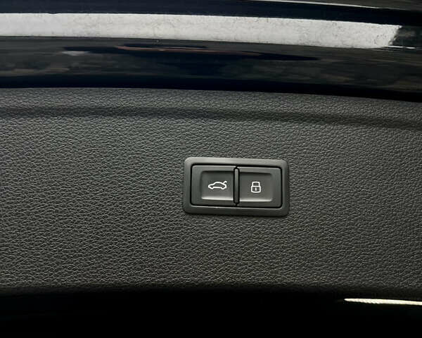 Черный Ауди Ку 5, объемом двигателя 1.98 л и пробегом 76 тыс. км за 35300 $, фото 50 на Automoto.ua