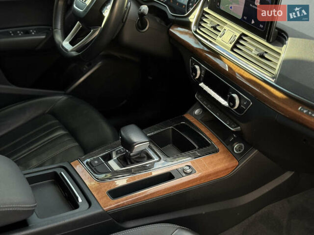 Чорний Ауді Ку 5, об'ємом двигуна 1.98 л та пробігом 112 тис. км за 27300 $, фото 9 на Automoto.ua