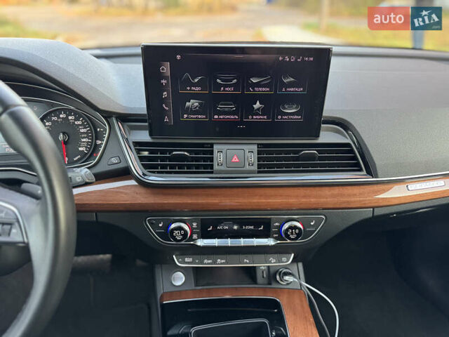 Чорний Ауді Ку 5, об'ємом двигуна 1.98 л та пробігом 42 тис. км за 28999 $, фото 11 на Automoto.ua