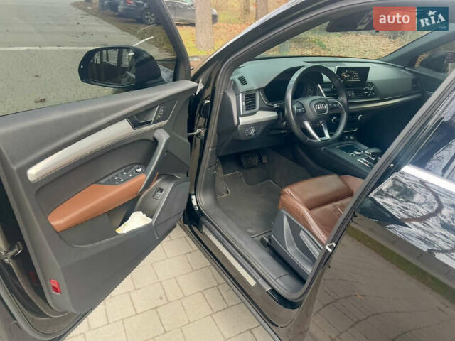 Черный Ауди Ку 5, объемом двигателя 1.97 л и пробегом 170 тыс. км за 32000 $, фото 6 на Automoto.ua