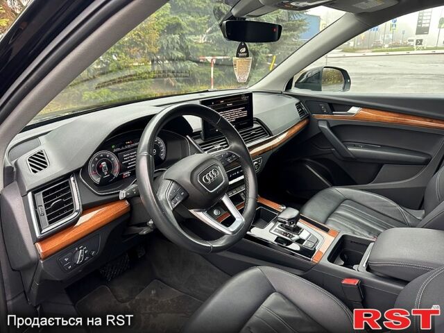 Чорний Ауді Ку 5, об'ємом двигуна 2 л та пробігом 71 тис. км за 27500 $, фото 10 на Automoto.ua