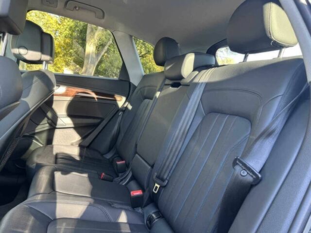 Черный Ауди Ку 5, объемом двигателя 2 л и пробегом 49 тыс. км за 21500 $, фото 11 на Automoto.ua