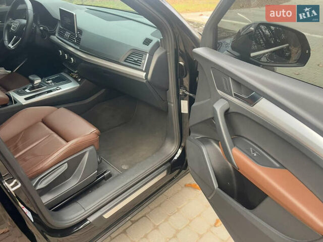 Черный Ауди Ку 5, объемом двигателя 1.97 л и пробегом 170 тыс. км за 32000 $, фото 9 на Automoto.ua