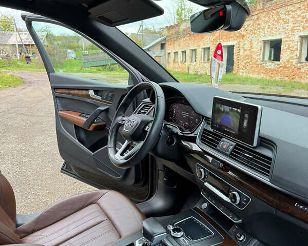 Чорний Ауді Ку 5, об'ємом двигуна 2 л та пробігом 72 тис. км за 25900 $, фото 21 на Automoto.ua