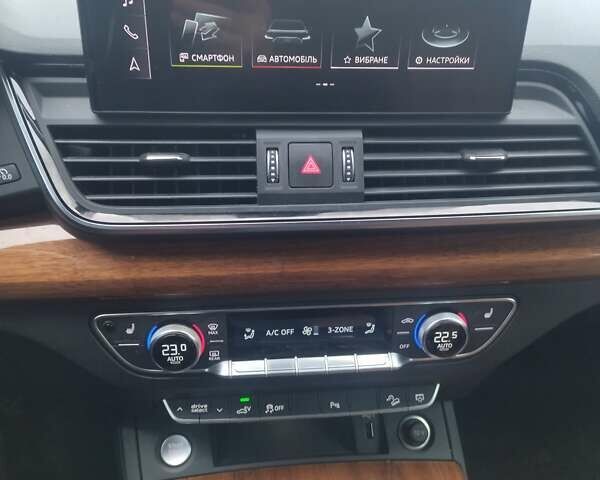 Черный Ауди Ку 5, объемом двигателя 1.98 л и пробегом 92 тыс. км за 40500 $, фото 24 на Automoto.ua