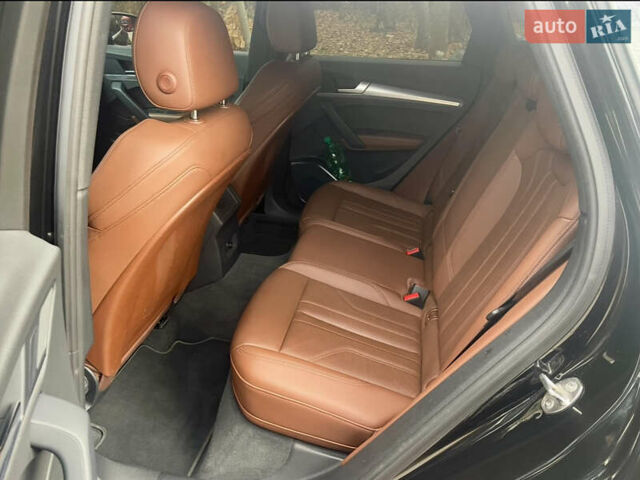 Черный Ауди Ку 5, объемом двигателя 1.97 л и пробегом 170 тыс. км за 32000 $, фото 7 на Automoto.ua