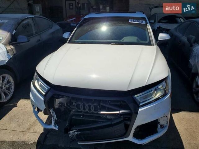 Чорний Ауді Ку 5, об'ємом двигуна 1.98 л та пробігом 69 тис. км за 23800 $, фото 6 на Automoto.ua