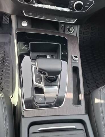 Черный Ауди Ку 5, объемом двигателя 1.98 л и пробегом 42 тыс. км за 41000 $, фото 11 на Automoto.ua