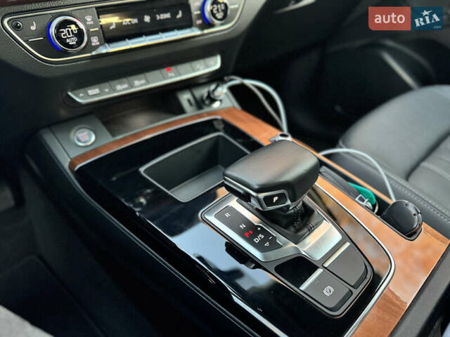 Чорний Ауді Ку 5, об'ємом двигуна 1.98 л та пробігом 42 тис. км за 28999 $, фото 26 на Automoto.ua