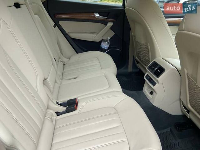 Черный Ауди Ку 5, объемом двигателя 2 л и пробегом 87 тыс. км за 30500 $, фото 5 на Automoto.ua