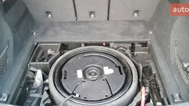 Чорний Ауді Ку 5, об'ємом двигуна 2 л та пробігом 76 тис. км за 28099 $, фото 50 на Automoto.ua