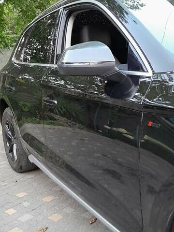 Чорний Ауді Ку 5, об'ємом двигуна 2 л та пробігом 76 тис. км за 28099 $, фото 15 на Automoto.ua