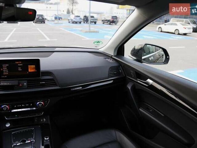 Черный Ауди Ку 5, объемом двигателя 1.98 л и пробегом 92 тыс. км за 36000 $, фото 17 на Automoto.ua