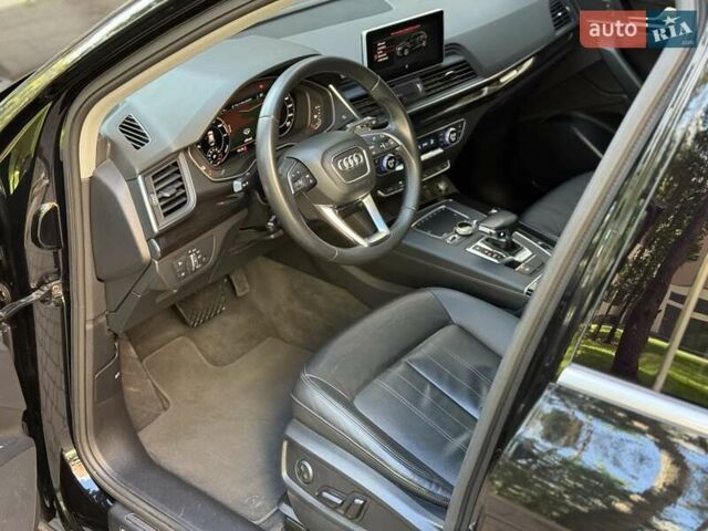 Черный Ауди Ку 5, объемом двигателя 1.98 л и пробегом 89 тыс. км за 39000 $, фото 6 на Automoto.ua