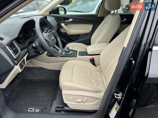 Черный Ауди Ку 5, объемом двигателя 1.98 л и пробегом 70 тыс. км за 27300 $, фото 8 на Automoto.ua