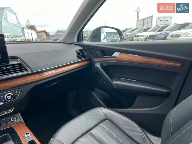 Черный Ауди Ку 5, объемом двигателя 2 л и пробегом 64 тыс. км за 29440 $, фото 34 на Automoto.ua