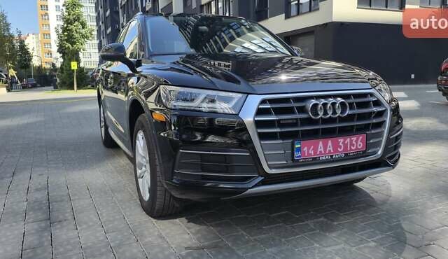 Чорний Ауді Ку 5, об'ємом двигуна 2 л та пробігом 81 тис. км за 27300 $, фото 2 на Automoto.ua