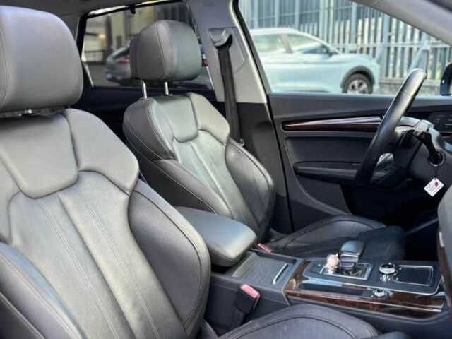 Чорний Ауді Ку 5, об'ємом двигуна 0 л та пробігом 76 тис. км за 24500 $, фото 6 на Automoto.ua