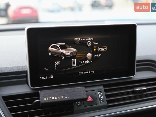 Черный Ауди Ку 5, объемом двигателя 1.98 л и пробегом 92 тыс. км за 36000 $, фото 21 на Automoto.ua