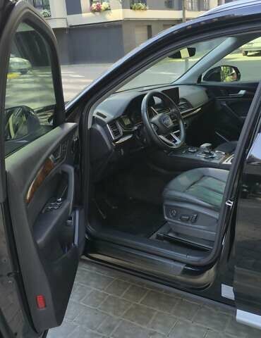 Чорний Ауді Ку 5, об'ємом двигуна 2 л та пробігом 81 тис. км за 27300 $, фото 16 на Automoto.ua