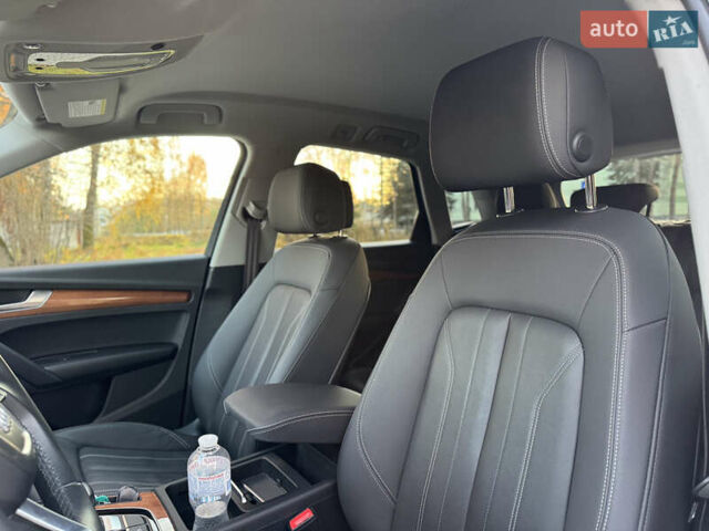 Чорний Ауді Ку 5, об'ємом двигуна 1.98 л та пробігом 42 тис. км за 28999 $, фото 14 на Automoto.ua