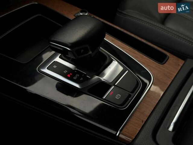 Черный Ауди Ку 5, объемом двигателя 1.98 л и пробегом 118 тыс. км за 27900 $, фото 43 на Automoto.ua