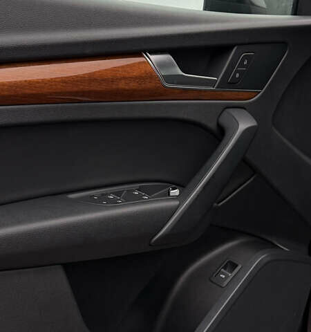 Чорний Ауді Ку 5, об'ємом двигуна 1.98 л та пробігом 191 тис. км за 26000 $, фото 20 на Automoto.ua