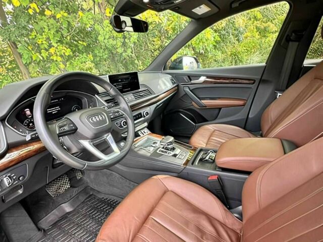 Черный Ауди Ку 5, объемом двигателя 2 л и пробегом 45 тыс. км за 14000 $, фото 6 на Automoto.ua