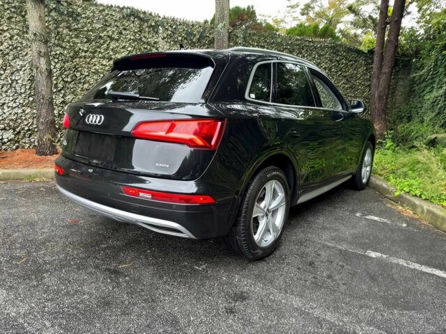 Чорний Ауді Ку 5, об'ємом двигуна 2 л та пробігом 38 тис. км за 19900 $, фото 3 на Automoto.ua