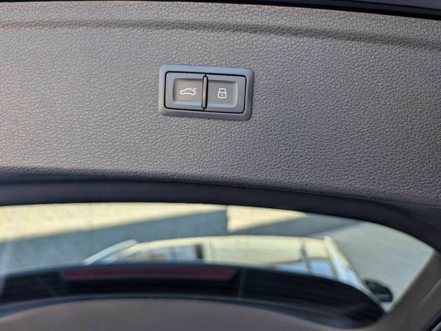 Черный Ауди Ку 5, объемом двигателя 2 л и пробегом 142 тыс. км за 30950 $, фото 18 на Automoto.ua