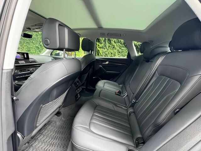 Чорний Ауді Ку 5, об'ємом двигуна 2 л та пробігом 38 тис. км за 19900 $, фото 11 на Automoto.ua