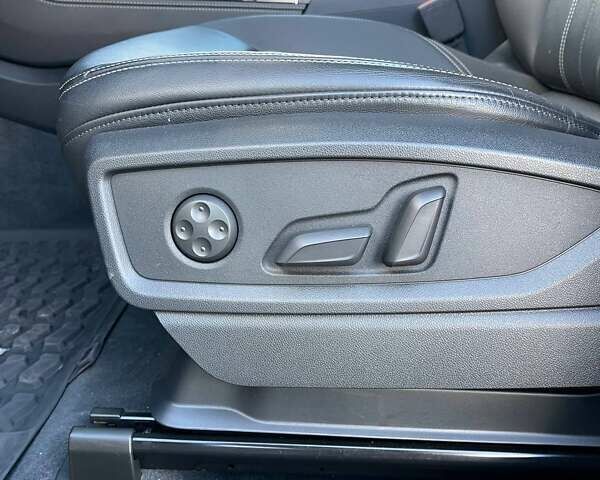 Чорний Ауді Ку 5, об'ємом двигуна 1.98 л та пробігом 42 тис. км за 38500 $, фото 10 на Automoto.ua