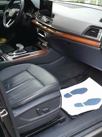 Чорний Ауді Ку 5, об'ємом двигуна 2 л та пробігом 76 тис. км за 28099 $, фото 39 на Automoto.ua