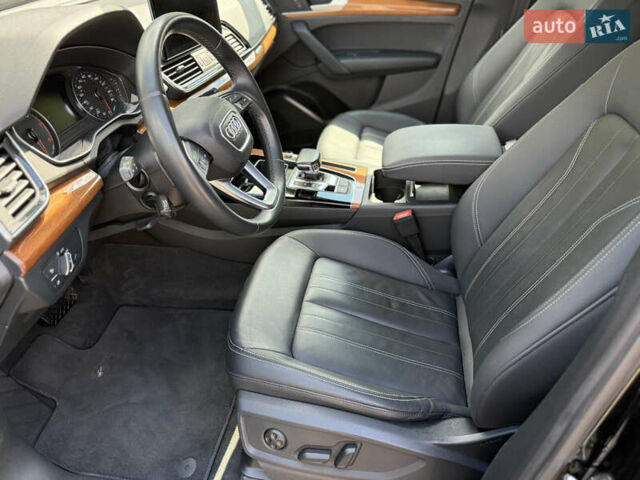 Черный Ауди Ку 5, объемом двигателя 2 л и пробегом 67 тыс. км за 31900 $, фото 12 на Automoto.ua