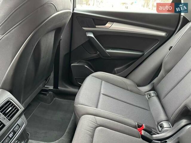 Чорний Ауді Ку 5, об'ємом двигуна 1.98 л та пробігом 228 тис. км за 31000 $, фото 16 на Automoto.ua