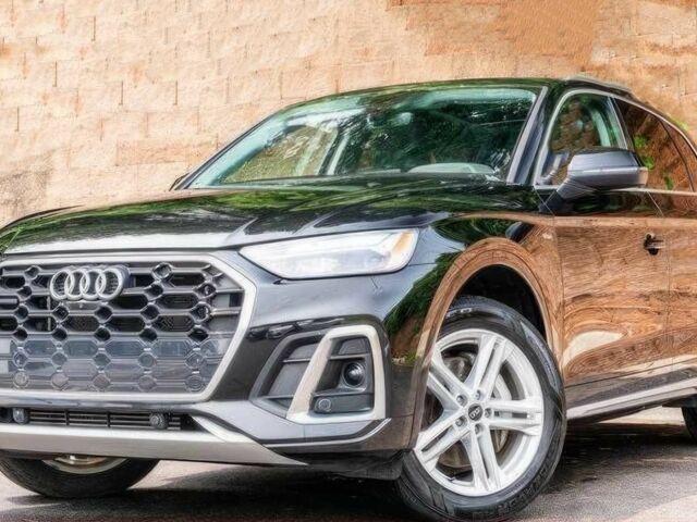 Ауді Ку 5 2021 у Чернівцях на Automoto.ua Чорний Ауді Ку 5, об'ємом двигуна 2 л та пробігом 28 тис. км за 19990 $, фото 2 на Automoto.ua