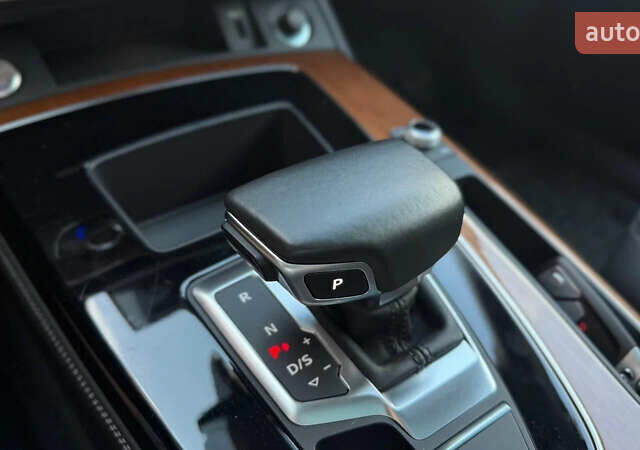 Черный Ауди Ку 5, объемом двигателя 1.98 л и пробегом 127 тыс. км за 30000 $, фото 9 на Automoto.ua