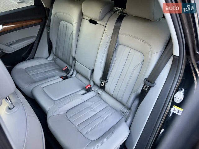 Черный Ауди Ку 5, объемом двигателя 1.98 л и пробегом 61 тыс. км за 37300 $, фото 44 на Automoto.ua