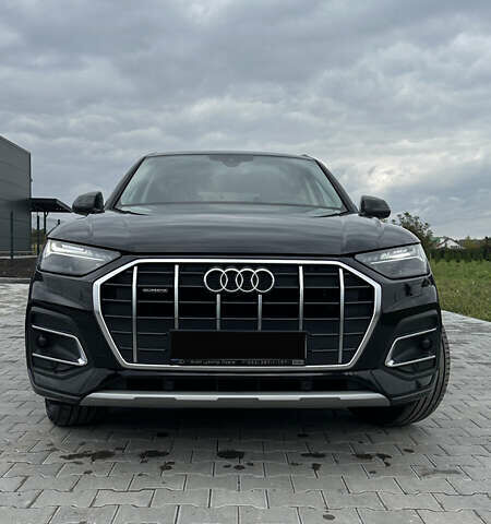 Черный Ауди Ку 5, объемом двигателя 1.97 л и пробегом 77 тыс. км за 43000 $, фото 1 на Automoto.ua