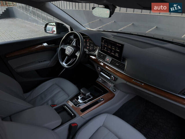 Черный Ауди Ку 5, объемом двигателя 1.98 л и пробегом 61 тыс. км за 37300 $, фото 39 на Automoto.ua