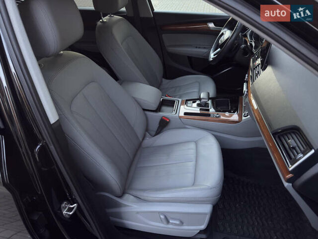 Черный Ауди Ку 5, объемом двигателя 1.98 л и пробегом 61 тыс. км за 37300 $, фото 40 на Automoto.ua