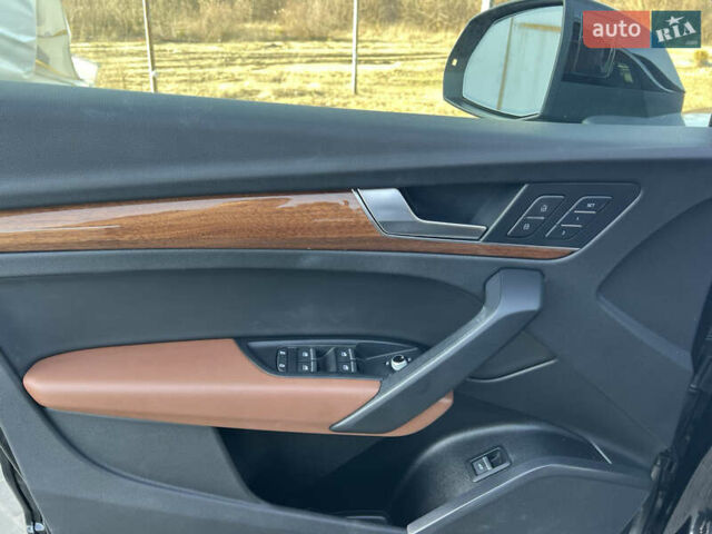 Черный Ауди Ку 5, объемом двигателя 2 л и пробегом 20 тыс. км за 29500 $, фото 19 на Automoto.ua