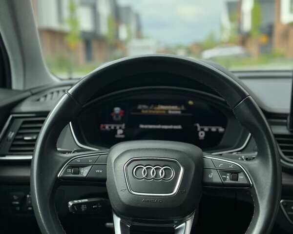 Чорний Ауді Ку 5, об'ємом двигуна 2 л та пробігом 39 тис. км за 35300 $, фото 1 на Automoto.ua